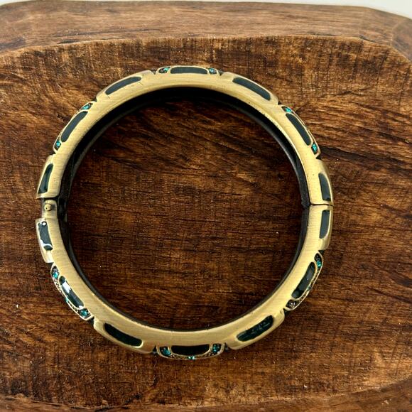 Vintage Enamel Rhinestone Bangle Bracelet Hinged 7" Diameter Costume Jewelry - Picture 3 of 7